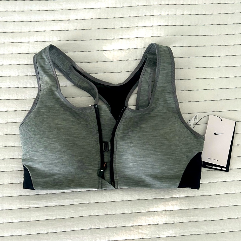 Nike NWT Training Sports Bra